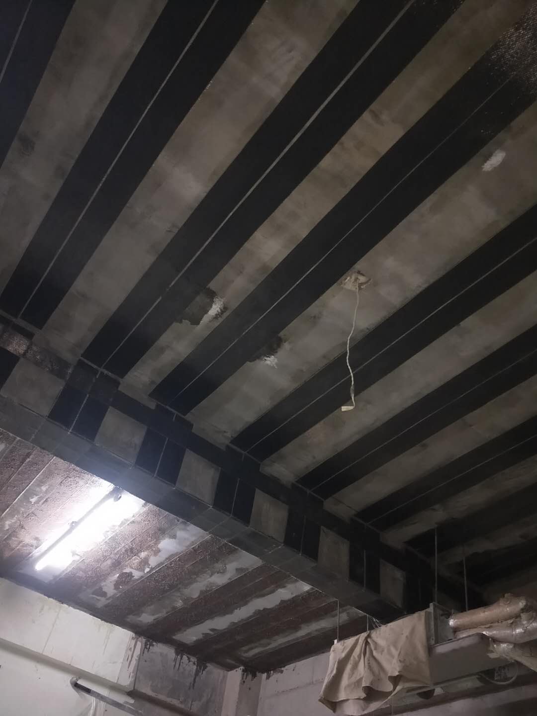 某醫(yī)院粘碳纖維布